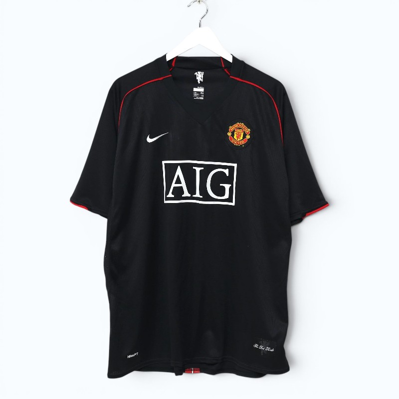 Manchester United Retro Away Jersey – Black AIG Classic (2007–08)